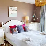 Baywatch - Seaview And Balcony - Part Of The The Bay Filey Village With Pool, Gym And Direct Access, Pub, Restaurant, Tennis And Meadows Walks بيت للعطل Reighton