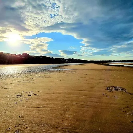 Baywatch - Seaview And Balcony - Part Of The The Bay Filey Village With Pool, Gym And Direct Access, Pub, Restaurant, Tennis And Meadows Walks Dom wakacyjny