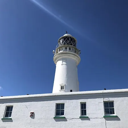 Baywatch - Seaview And Balcony - Part Of The The Bay Filey Village With Pool, Gym And Direct Access, Pub, Restaurant, Tennis And Meadows Walks *