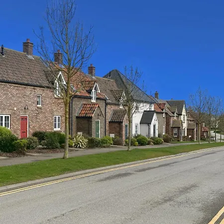 Baywatch - Seaview And Balcony - Part Of The The Bay Filey Village With Pool, Gym And Direct Access, Pub, Restaurant, Tennis And Meadows Walks Dom wakacyjny Reighton