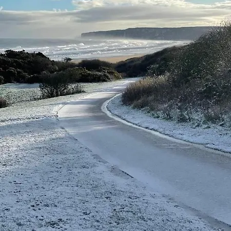 Baywatch - Seaview And Balcony - Part Of The The Bay Filey Village With Pool, Gym And Direct Access, Pub, Restaurant, Tennis And Meadows Walks Сasa de vacaciones *