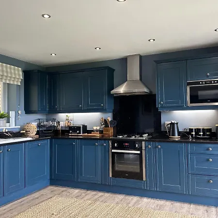 Dom wakacyjny Baywatch - Seaview And Balcony - Part Of The The Bay Filey Village With Pool, Gym And Direct Access, Pub, Restaurant, Tennis And Meadows Walks