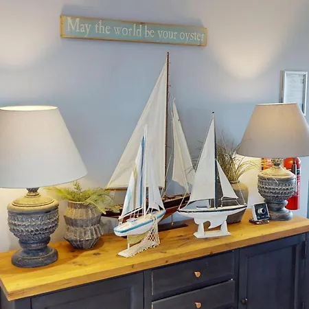 Baywatch - Seaview And Balcony - Part Of The The Bay Filey Village With Pool, Gym And Direct Access, Pub, Restaurant, Tennis And Meadows Walks