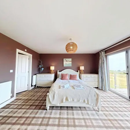 Baywatch - Seaview And Balcony - Part Of The The Bay Filey Village With Pool, Gym And Direct Access, Pub, Restaurant, Tennis And Meadows Walks Semesterbostad *