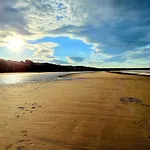 Baywatch - Seaview And Balcony - Part Of The The Bay Filey Village With Pool, Gym And Direct Access, Pub, Restaurant, Tennis And Meadows Walks Feriehus