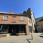 Feriehus Baywatch - Seaview And Balcony - Part Of The The Bay Filey Village With Pool, Gym And Direct Access, Pub, Restaurant, Tennis And Meadows Walks *