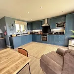Feriehus Baywatch - Seaview And Balcony - Part Of The The Bay Filey Village With Pool, Gym And Direct Access, Pub, Restaurant, Tennis And Meadows Walks Reighton
